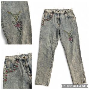 Vintage D'Margo Embroidered
Jeans Y2K High Rise Raw Hem Floral Denim